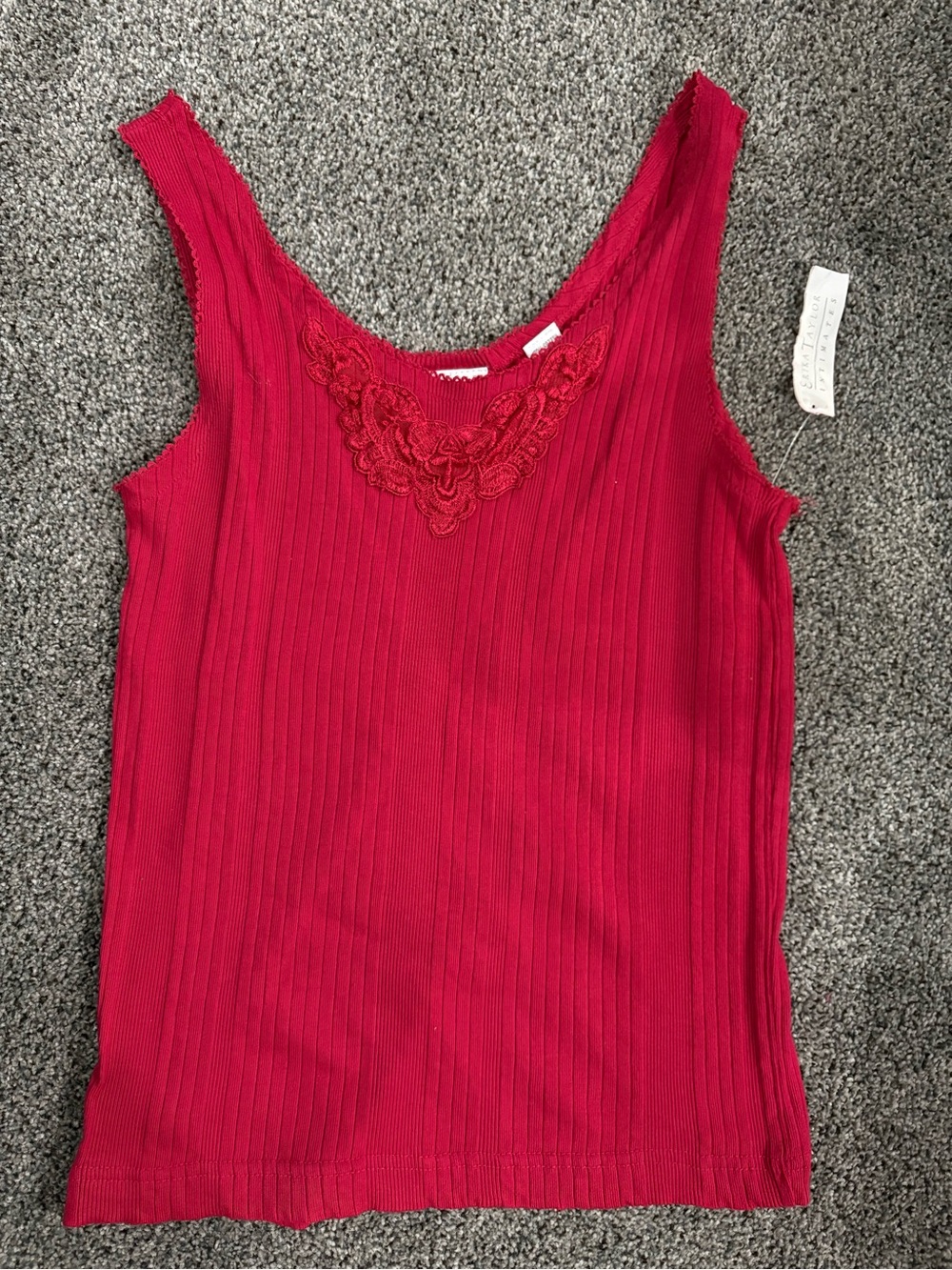 Ribbed Lace-Accent Tank Top in Red